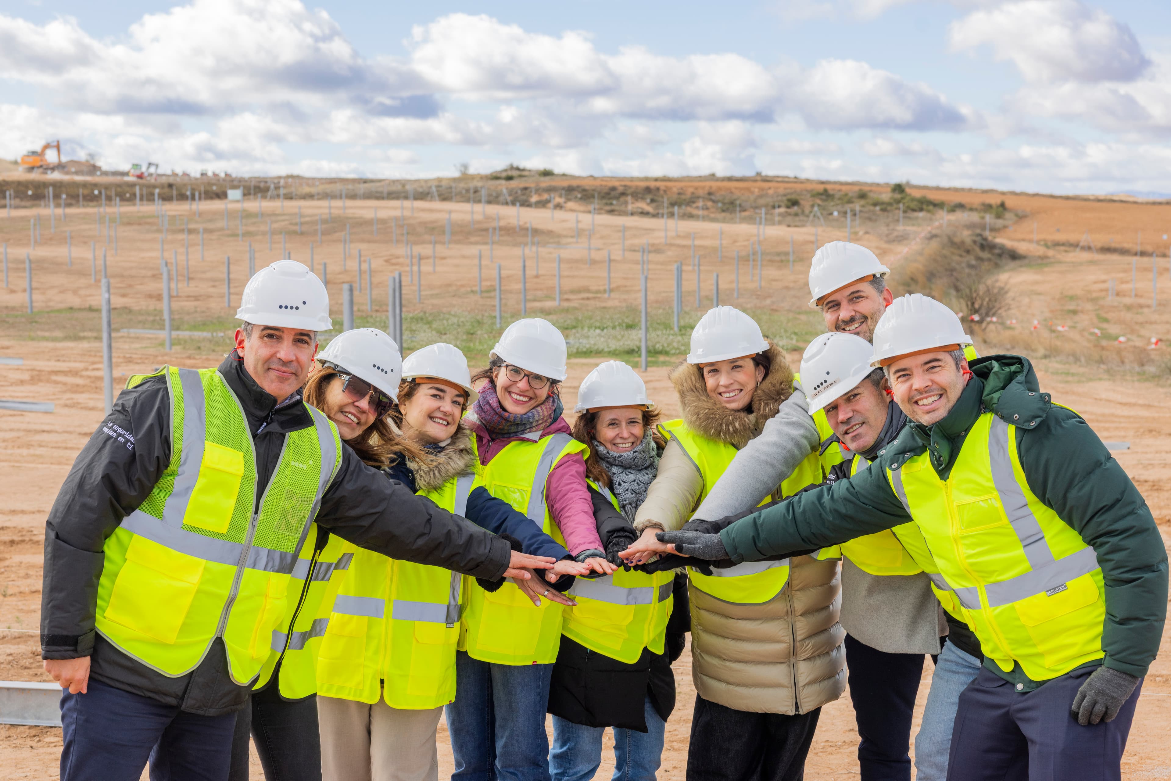 Zelestra and ECODES collaborate with Microsoft to deliver clean energy and social impact in Spain